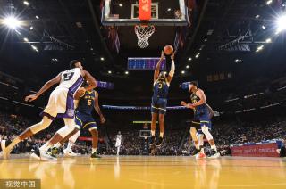 球迷们也将 球迷们也将